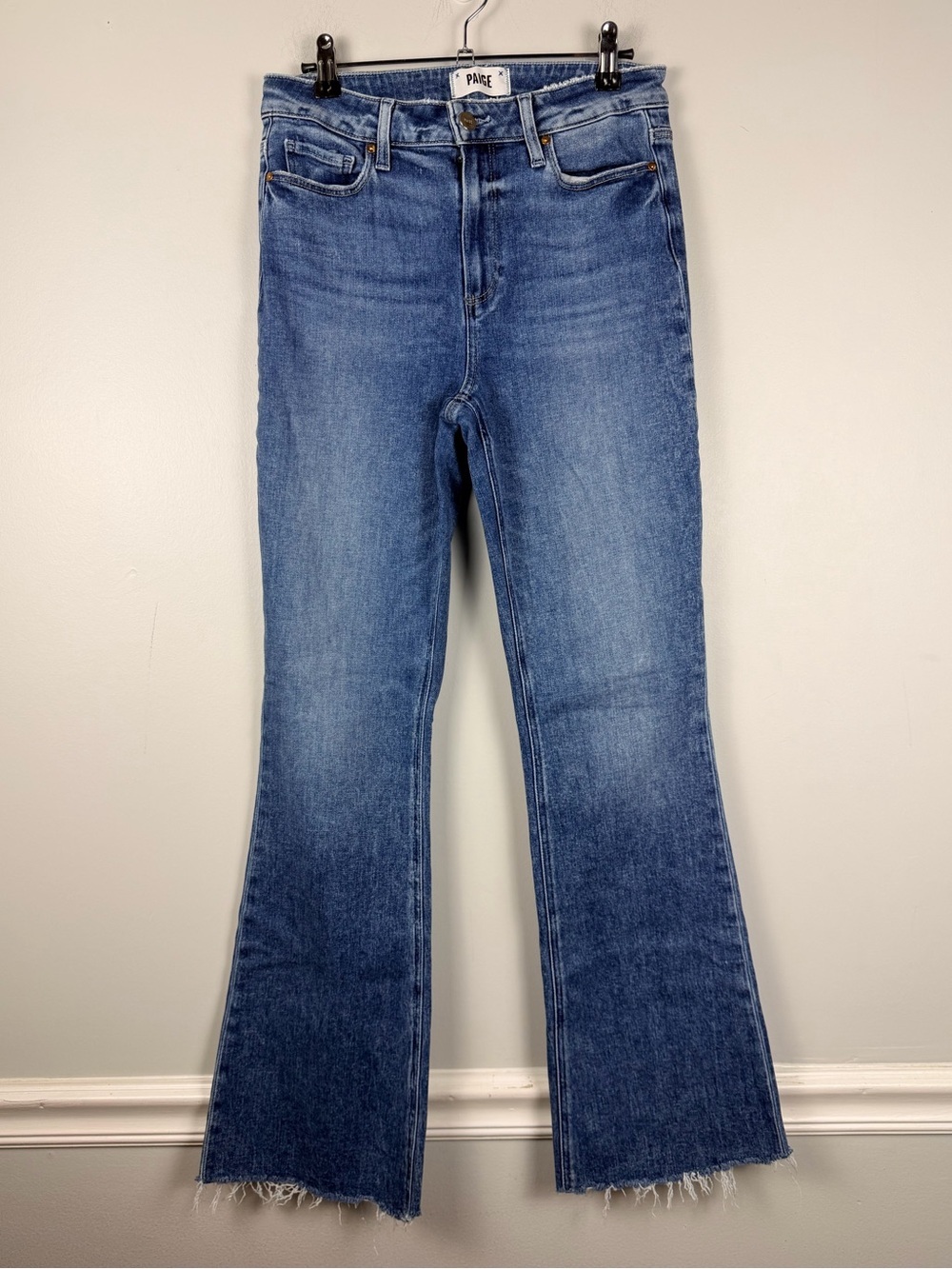Paige HIGH RISE LAUREL CANYON distressed raw hems size 28